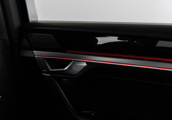 Подержанный автомобиль Volkswagen Touareg 2019 года (31 фото)