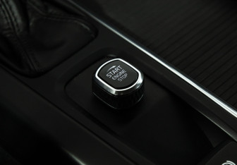 Подержанный автомобиль Volvo XC60 2018 года (18 фото)