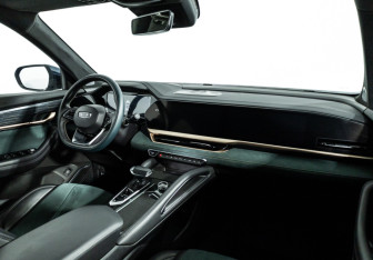 Подержанный автомобиль Geely Monjaro 2023 года (9 фото)