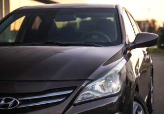 Подержанный автомобиль Hyundai Solaris Sedan 2014 года (2 фото)