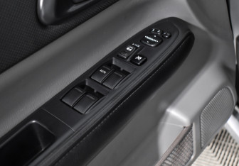Подержанный автомобиль Subaru Forester Suv 2007 года (10 фото)