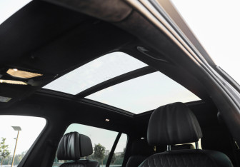 Подержанный автомобиль BMW X7 2021 года (29 фото)
