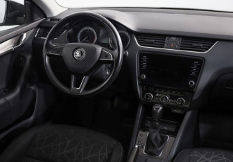 Подержанный автомобиль Skoda Octavia Liftback 2020 года (8 фото)