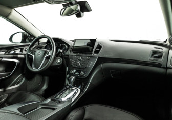 Подержанный автомобиль Opel Insignia Sedan 2013 года (9 фото)