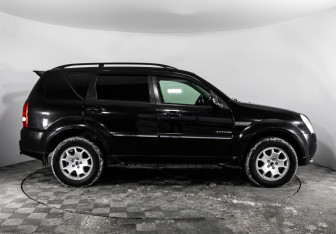 Подержанный автомобиль SsangYong Rexton 2008 года (4 фото)