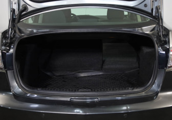 Подержанный автомобиль Mazda 3 Sedan 2011 года (24 фото)