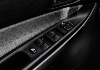 Подержанный автомобиль Mazda 6 Sedan 2005 года (14 фото)