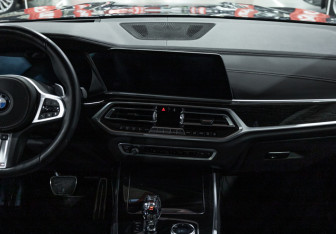 Подержанный автомобиль BMW X7 2020 года (20 фото)