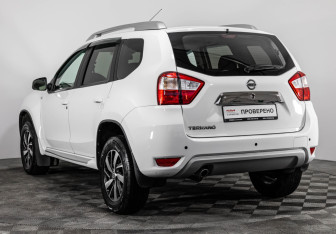Подержанный автомобиль Nissan Terrano 2020 года (7 фото)