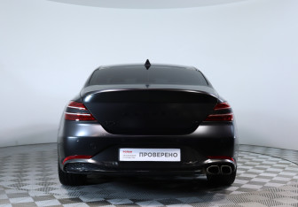 Подержанный автомобиль Genesis G70 2022 года (6 фото)