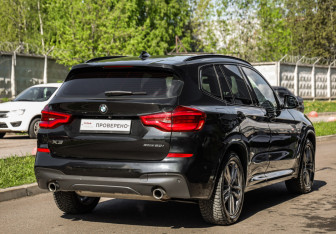 Подержанный автомобиль BMW X3 2020 года (6 фото)