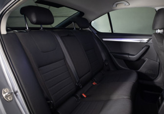 Подержанный автомобиль Skoda Octavia Liftback 2014 года (19 фото)