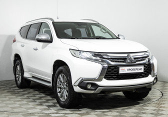 Подержанный автомобиль Mitsubishi Pajero Sport 2018 года (3 фото)