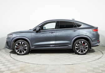 Подержанный автомобиль Geely Tugella 2022 года (8 фото)