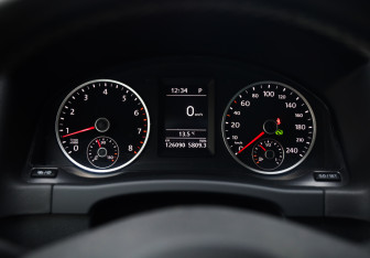 Подержанный автомобиль Volkswagen Tiguan 2016 года (14 фото)