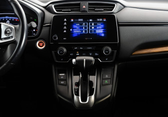 Подержанный автомобиль Honda CR-V 2020 года (16 фото)