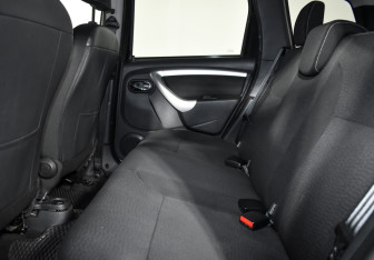 Подержанный автомобиль Nissan Terrano 2019 года (10 фото)