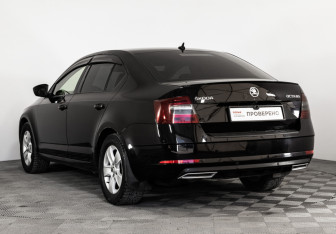 Подержанный автомобиль Skoda Octavia Liftback 2017 года (7 фото)