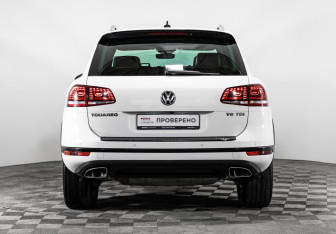 Подержанный автомобиль Volkswagen Touareg 2017 года (6 фото)
