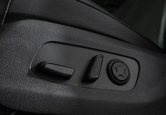 Подержанный автомобиль Kia Carnival 2021 года (19 фото)