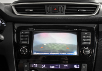Подержанный автомобиль Nissan Qashqai 2014 года (17 фото)