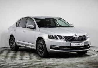Подержанный автомобиль Skoda Octavia Liftback 2018 года (3 фото)