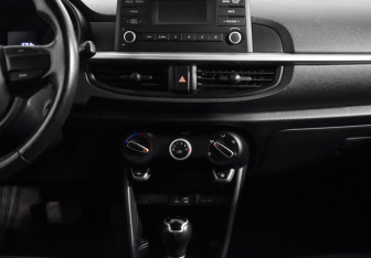 Подержанный автомобиль Kia Picanto 2018 года (13 фото)