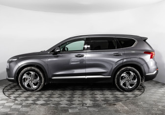 Подержанный автомобиль Hyundai Santa Fe 2021 года (8 фото)