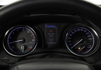 Подержанный автомобиль Toyota Camry Sedan 2021 года (12 фото)