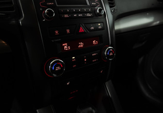 Подержанный автомобиль Kia Sorento 2012 года (15 фото)
