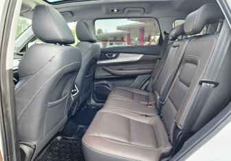 Подержанный автомобиль Chery Tiggo 8 Pro 2023 года (12 фото)