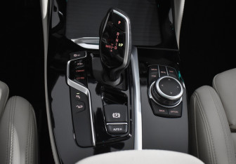 Подержанный автомобиль BMW X4 2020 года (19 фото)