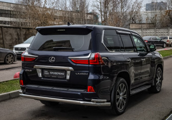 Подержанный автомобиль Lexus LX 2016 года (5 фото)