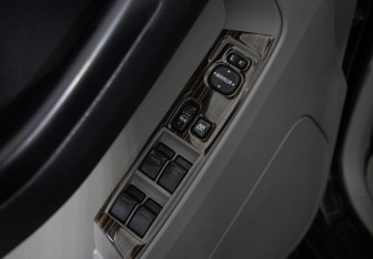 Подержанный автомобиль Toyota 4Runner 2009 года (20 фото)