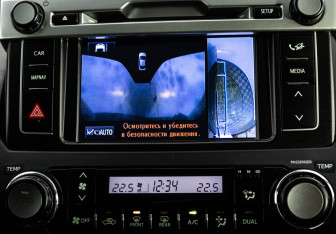 Подержанный автомобиль Toyota Land Cruiser Prado 2016 года (21 фото)