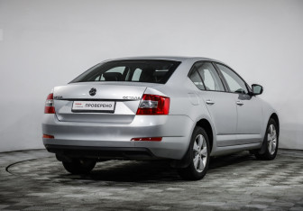 Подержанный автомобиль Skoda Octavia Liftback 2014 года (5 фото)