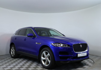 Подержанный автомобиль Jaguar F-Pace 2018 года (3 фото)
