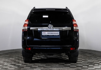 Подержанный автомобиль Toyota Land Cruiser Prado 2016 года (8 фото)