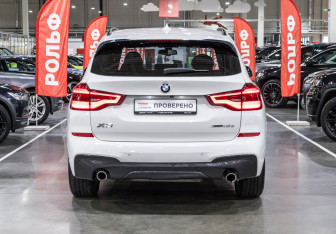 Подержанный автомобиль BMW X3 2019 года (9 фото)