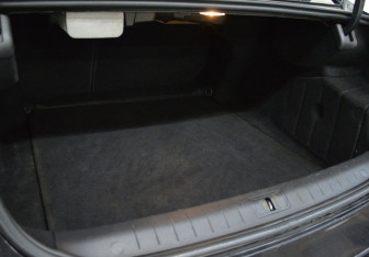 Подержанный автомобиль Renault Latitude 2010 года (14 фото)