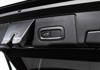 Подержанный автомобиль Volvo XC60 2019 года (16 фото)