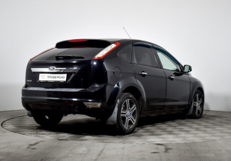 Подержанный автомобиль Ford Focus Hatchback 2010 года (5 фото)