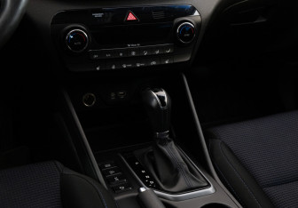 Подержанный автомобиль Hyundai Tucson 2016 года (13 фото)