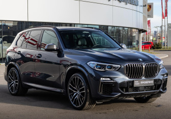 Подержанный автомобиль BMW X5 2020 года (6 фото)