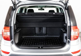 Подержанный автомобиль Skoda Yeti 2015 года (23 фото)