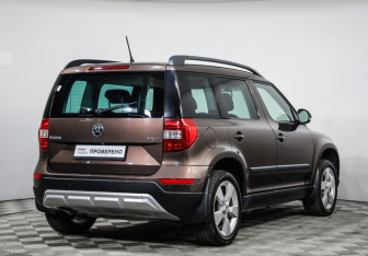 Подержанный автомобиль Skoda Yeti 2015 года (5 фото)