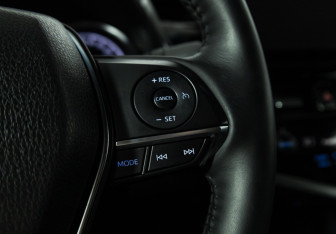 Подержанный автомобиль Toyota Camry Sedan 2021 года (17 фото)