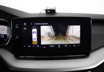 Подержанный автомобиль Skoda Octavia Liftback 2020 года (17 фото)