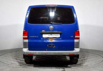 Подержанный автомобиль Volkswagen Caravelle 2011 года (6 фото)