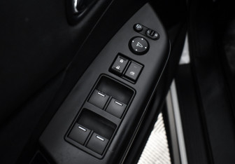 Подержанный автомобиль Honda CR-V 2013 года (10 фото)